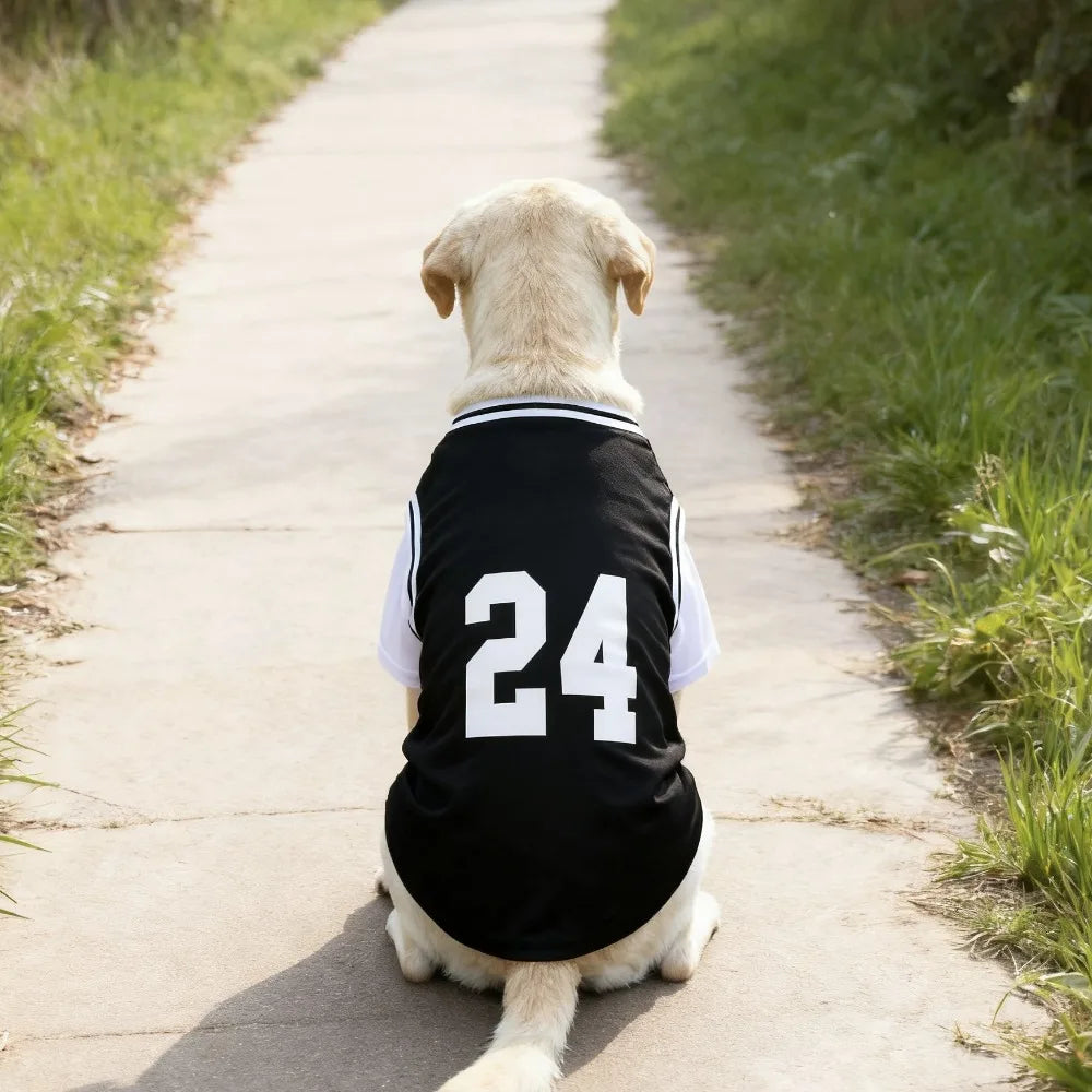 T-shirt gilet rafraîchissant pour chien en similicuir imprimé ballon de basket | Haut décontracté d'été pour chiens de taille moyenne et grande