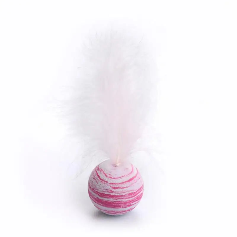 Balle en mousse avec plumes pour chat