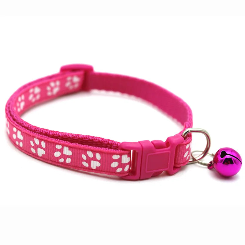 Collier pour chat avec clochette et motif patte de chat