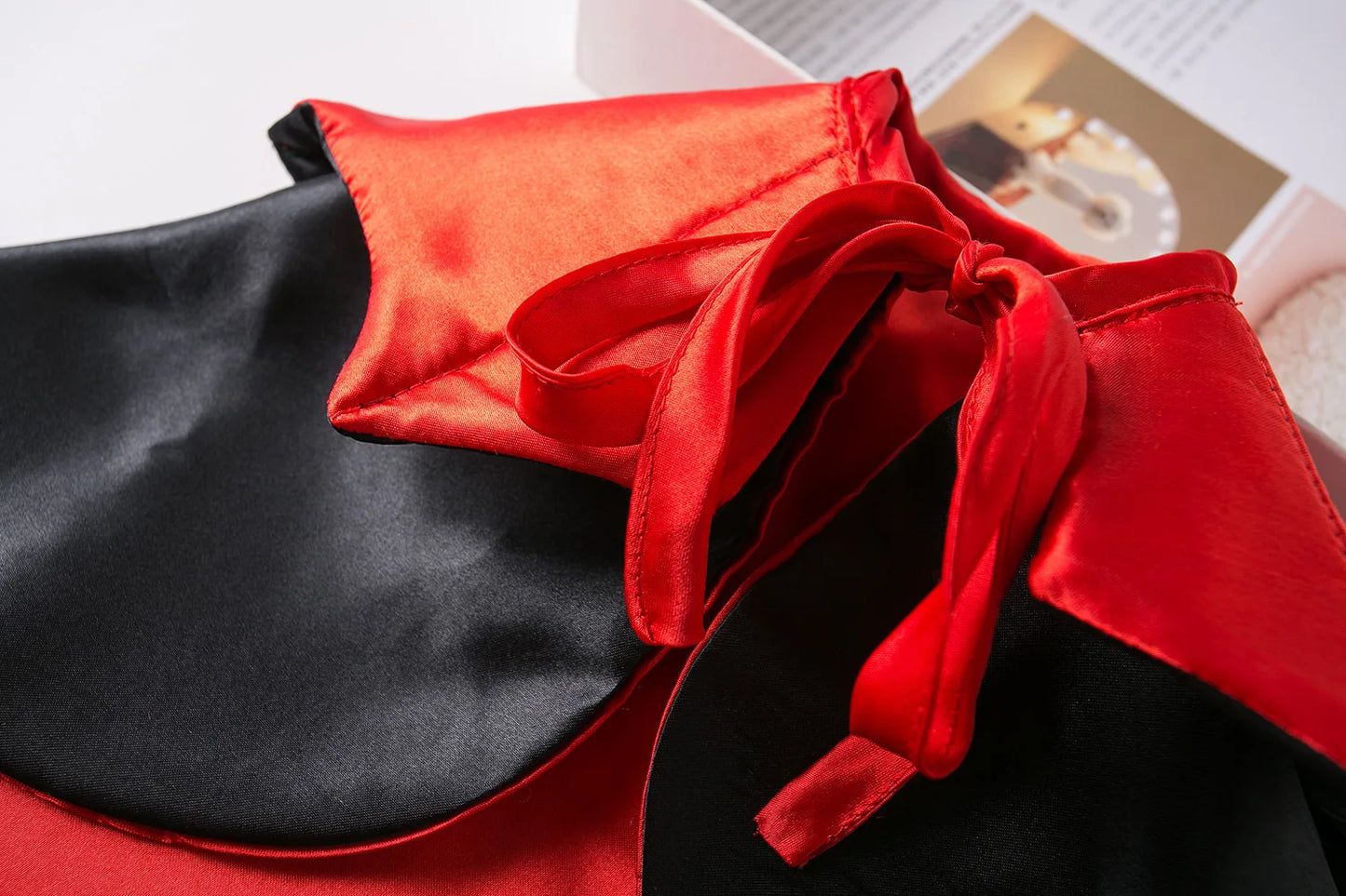 Halloween Vampire Devil Cape Costume for Dogs — Cosplay Cloak for Small, Medium & Large Dogs