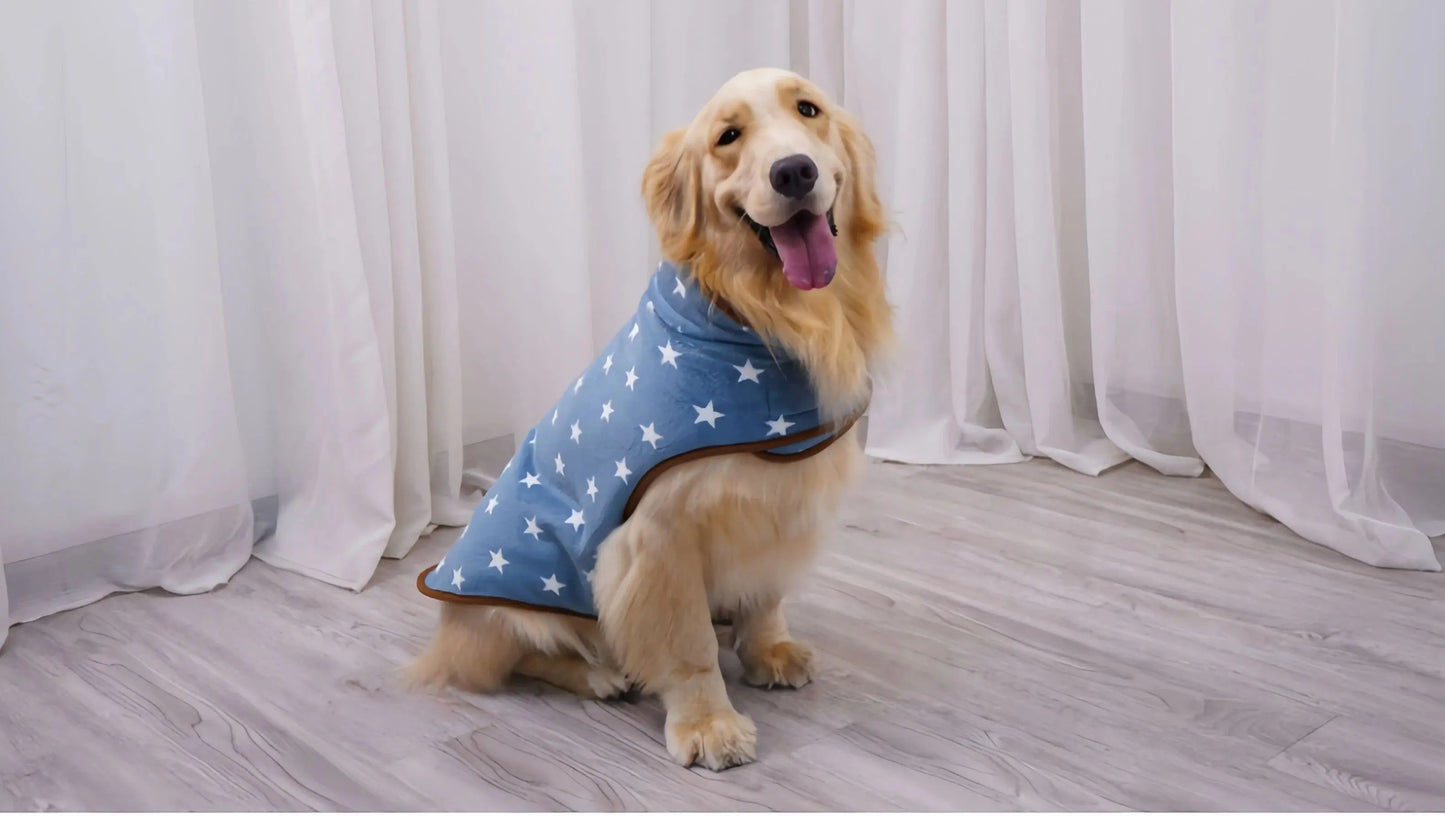 Manteau polaire à capuche pour chien avec trou pour laisse | Veste d'hiver chaude et ajustable pour chiens de petite à grande taille
