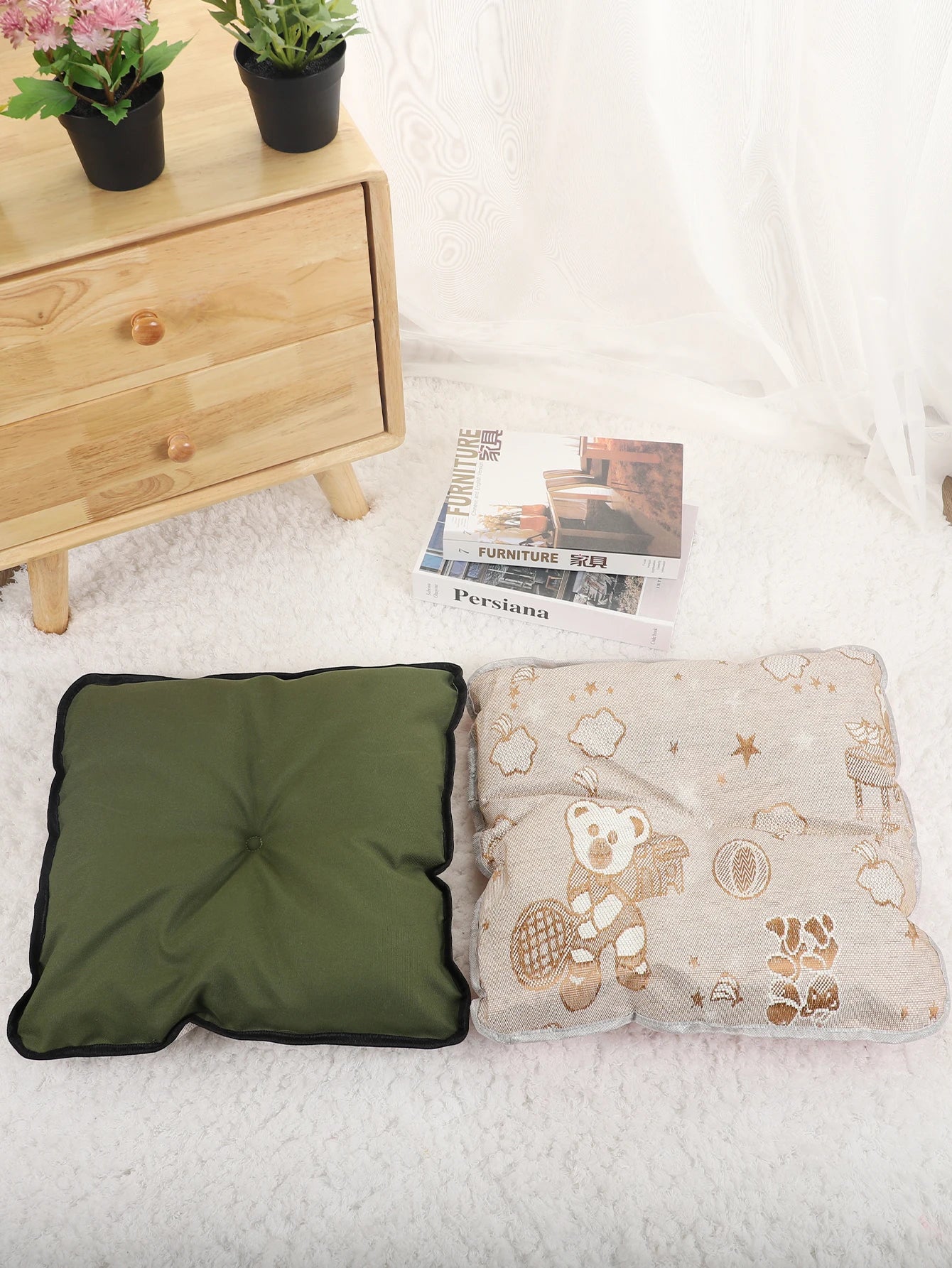 Cozy Cat Tent Bed - Warm Clamshell House with Cushion for Cats and Kittens