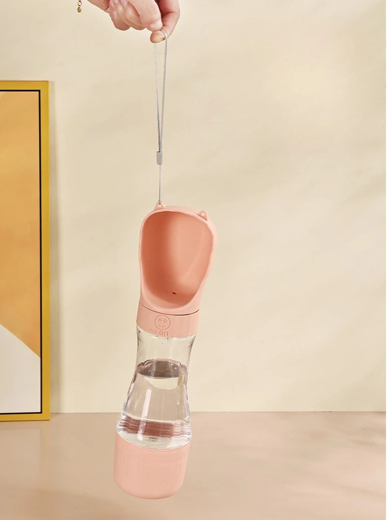 Bouteille d'eau portable pour chien avec gamelle intégrée