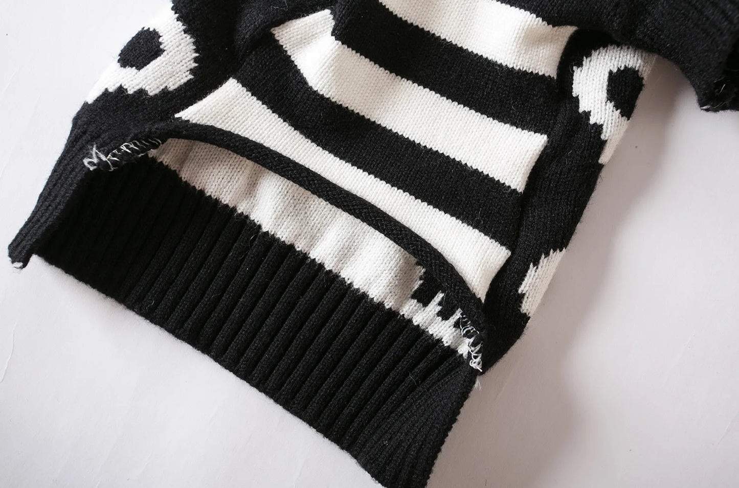 Pull en tricot Crâne d'Halloween pour chats et chiens