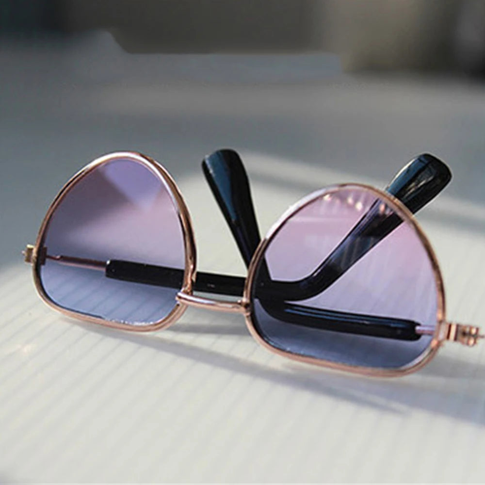 Heart-Shaped Sunglasses for Cats & Kittens