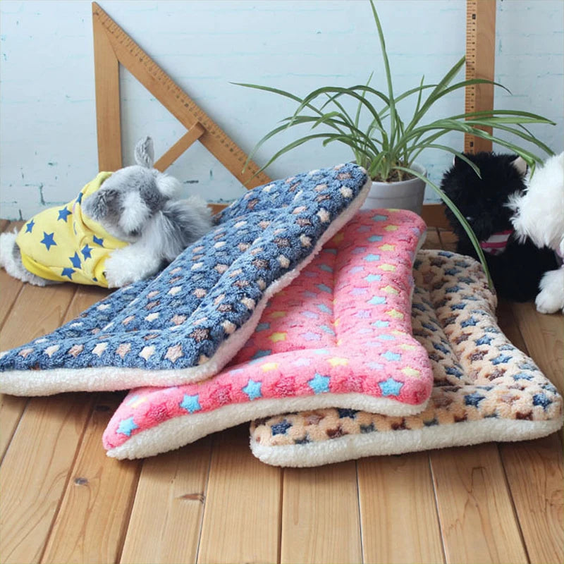 Thickened Fleece Pet Bed Mat – Washable Warm Blanket for Dogs & Cats