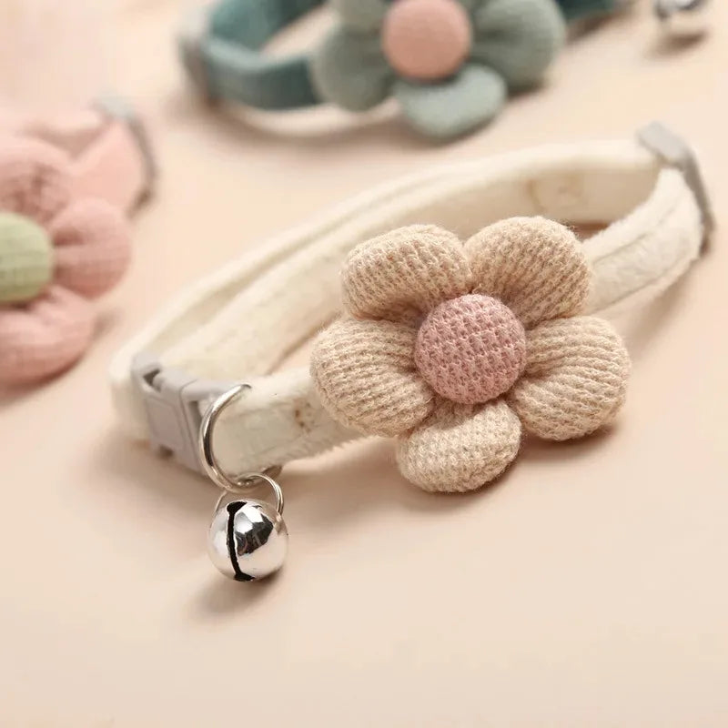Joli Collier et Laisse pour Chat - Harnais et Accessoires Réglables pour Chaton