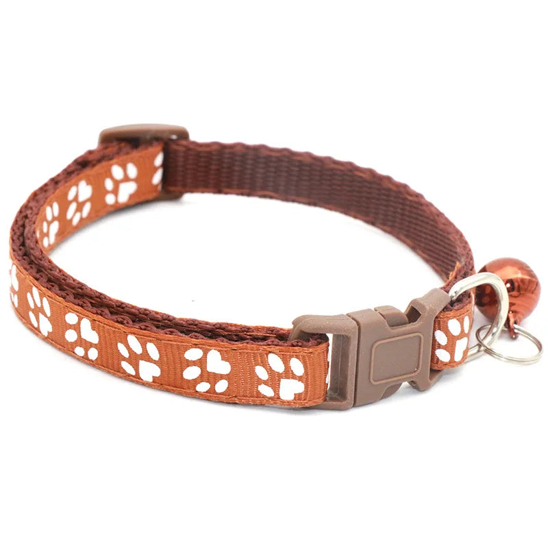 Collier pour chat avec clochette et motif patte de chat