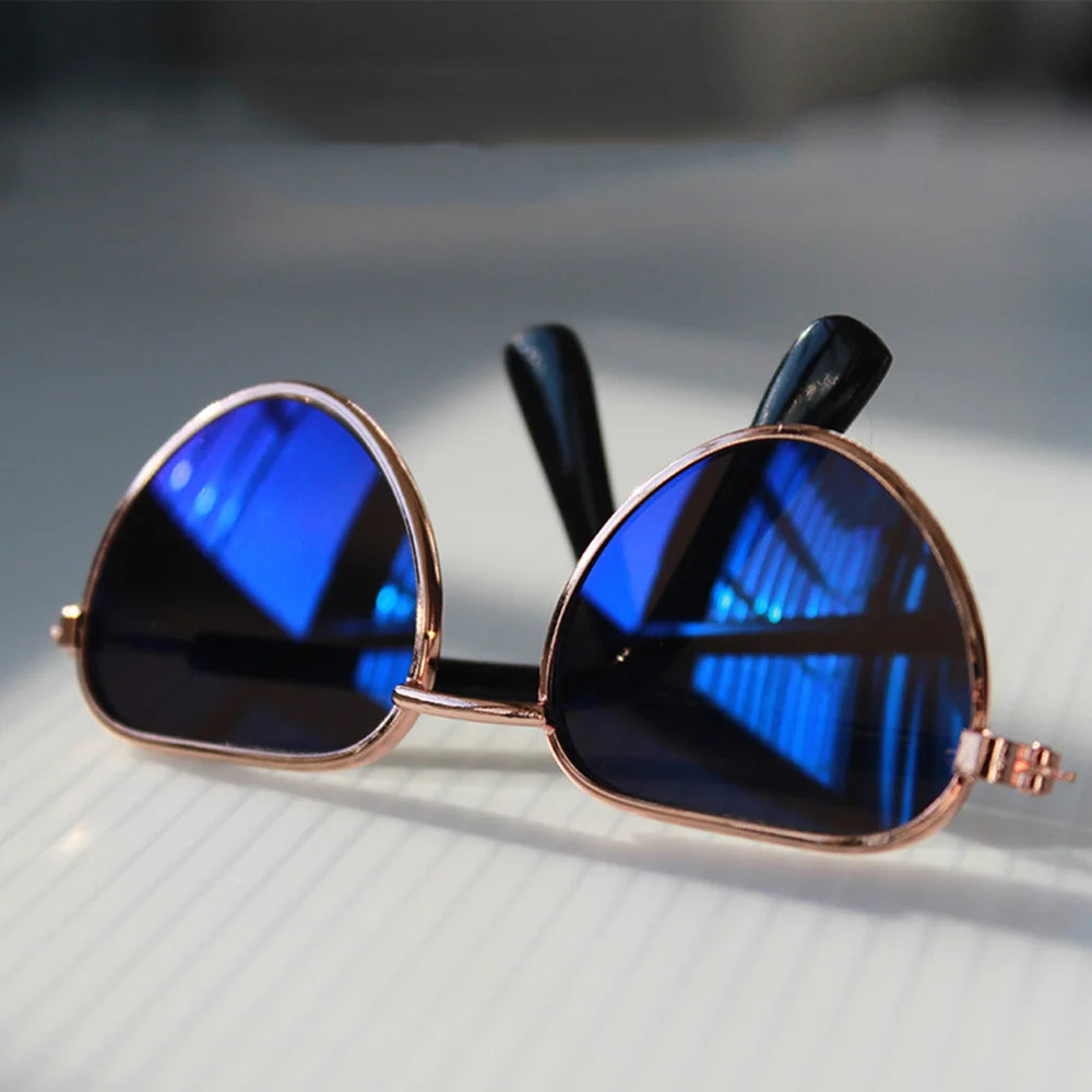 Heart-Shaped Sunglasses for Cats & Kittens