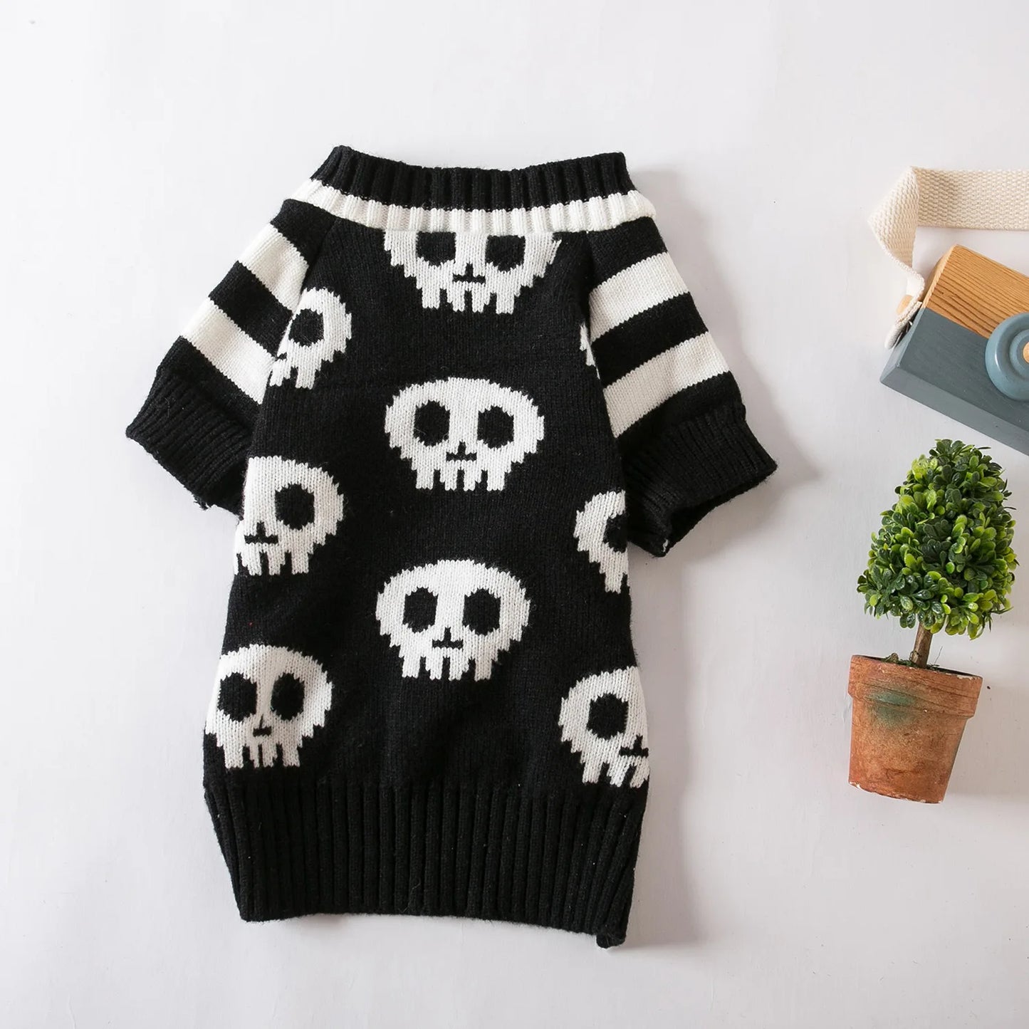 Pull en tricot Crâne d'Halloween pour chats et chiens