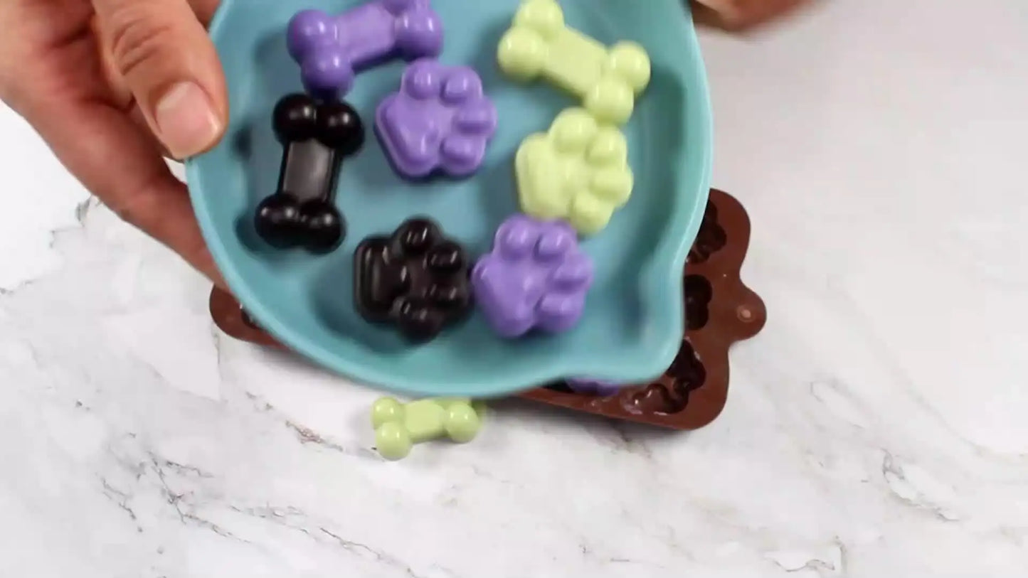 Moule en silicone pour friandises pour animaux – 14 grilles en forme d'os de chien et de patte de chat pour des friandises faites maison