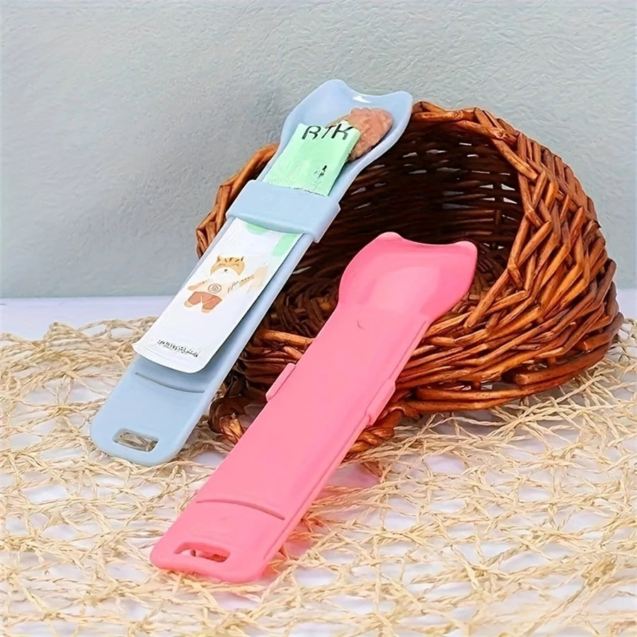 Cat Treat Squeeze Spoon – Mess-Free Feeder for Lickable Cat Treats