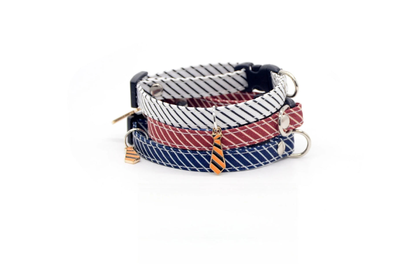 Collier pour chat rayé réglable avec nœud papillon et clochette