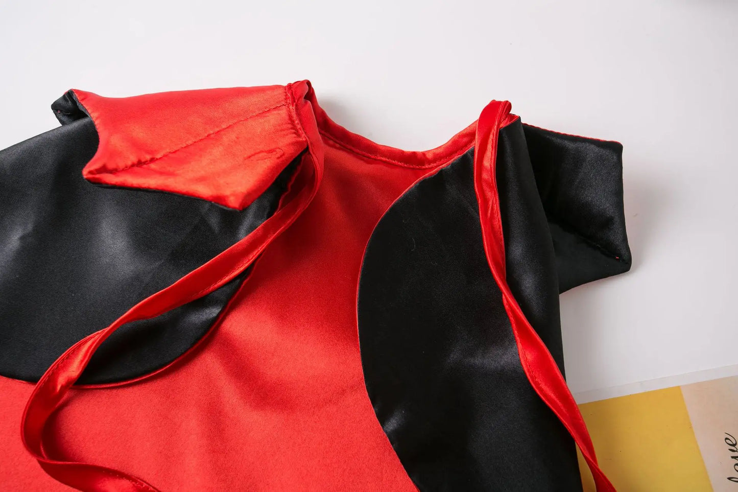 Halloween Vampire Devil Cape Costume for Dogs — Cosplay Cloak for Small, Medium & Large Dogs