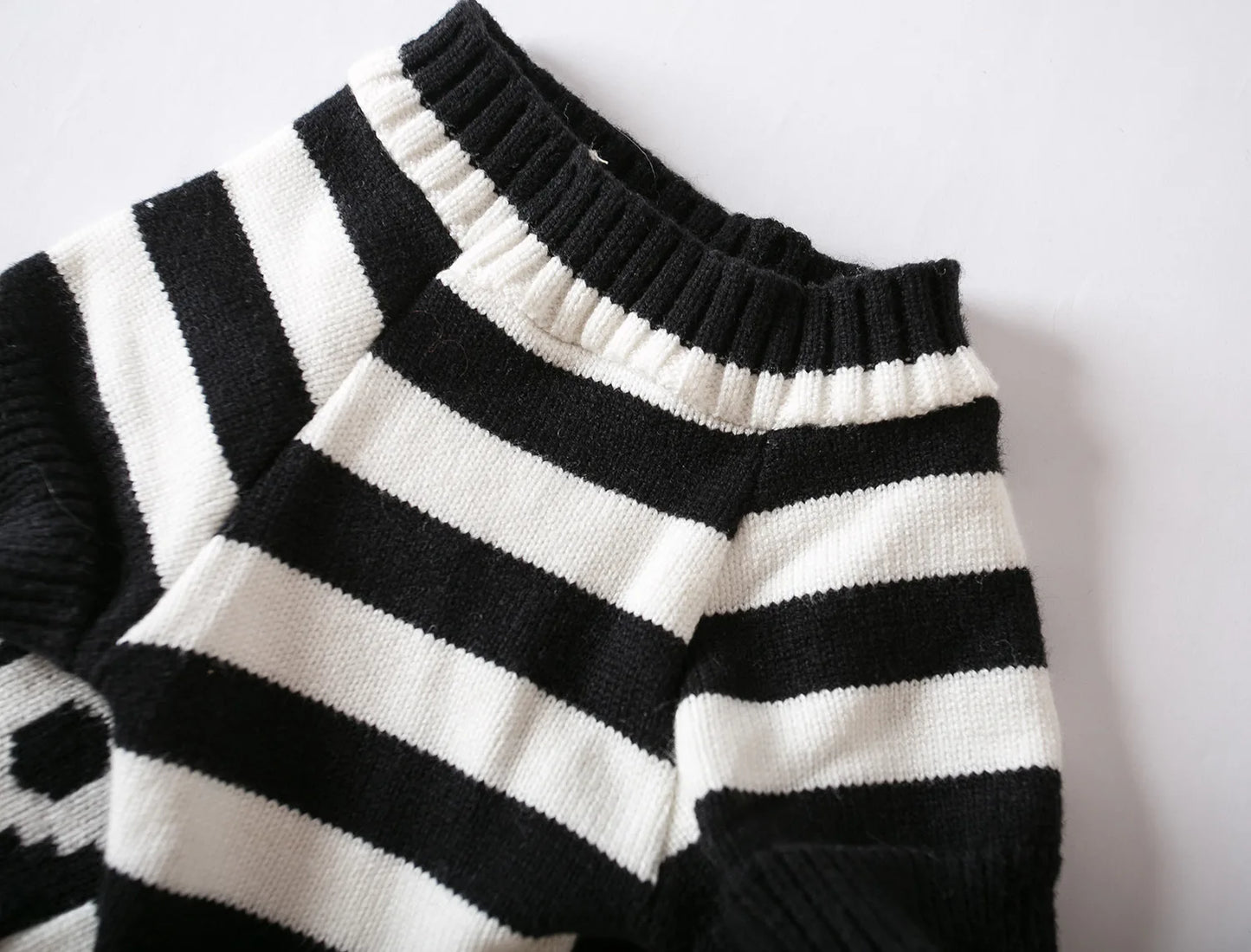 Pull en tricot Crâne d'Halloween pour chats et chiens