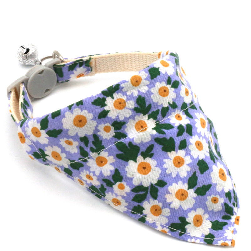 Adjustable Daisy Bandana Collar with Breakaway Safety for Cats and Small Dogs