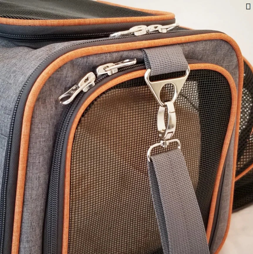 Expandable Pet Carrier with Fleece Pad & Storage Pockets