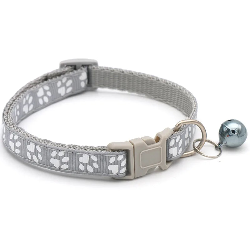 Collier pour chat avec clochette et motif patte de chat