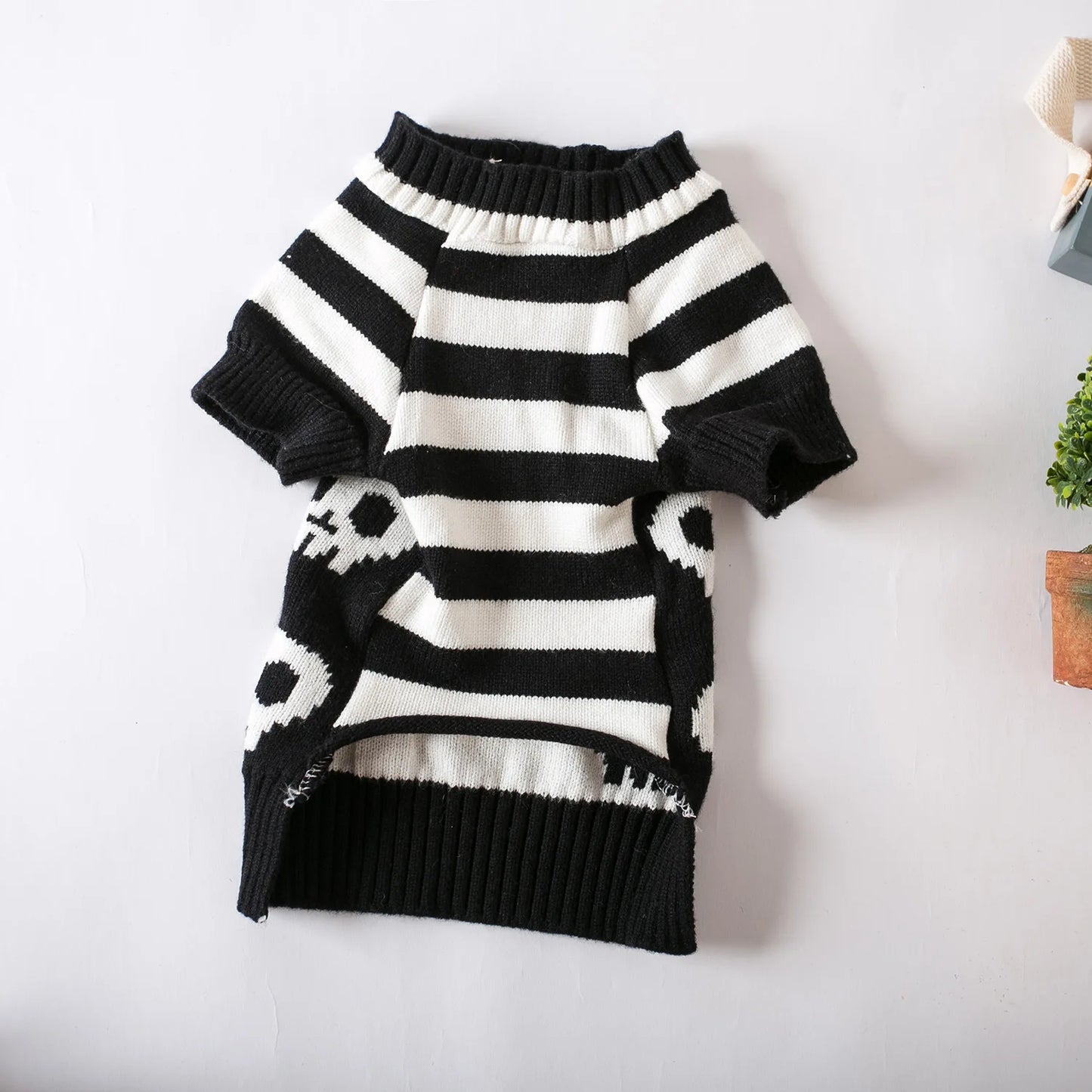 Pull en tricot Crâne d'Halloween pour chats et chiens