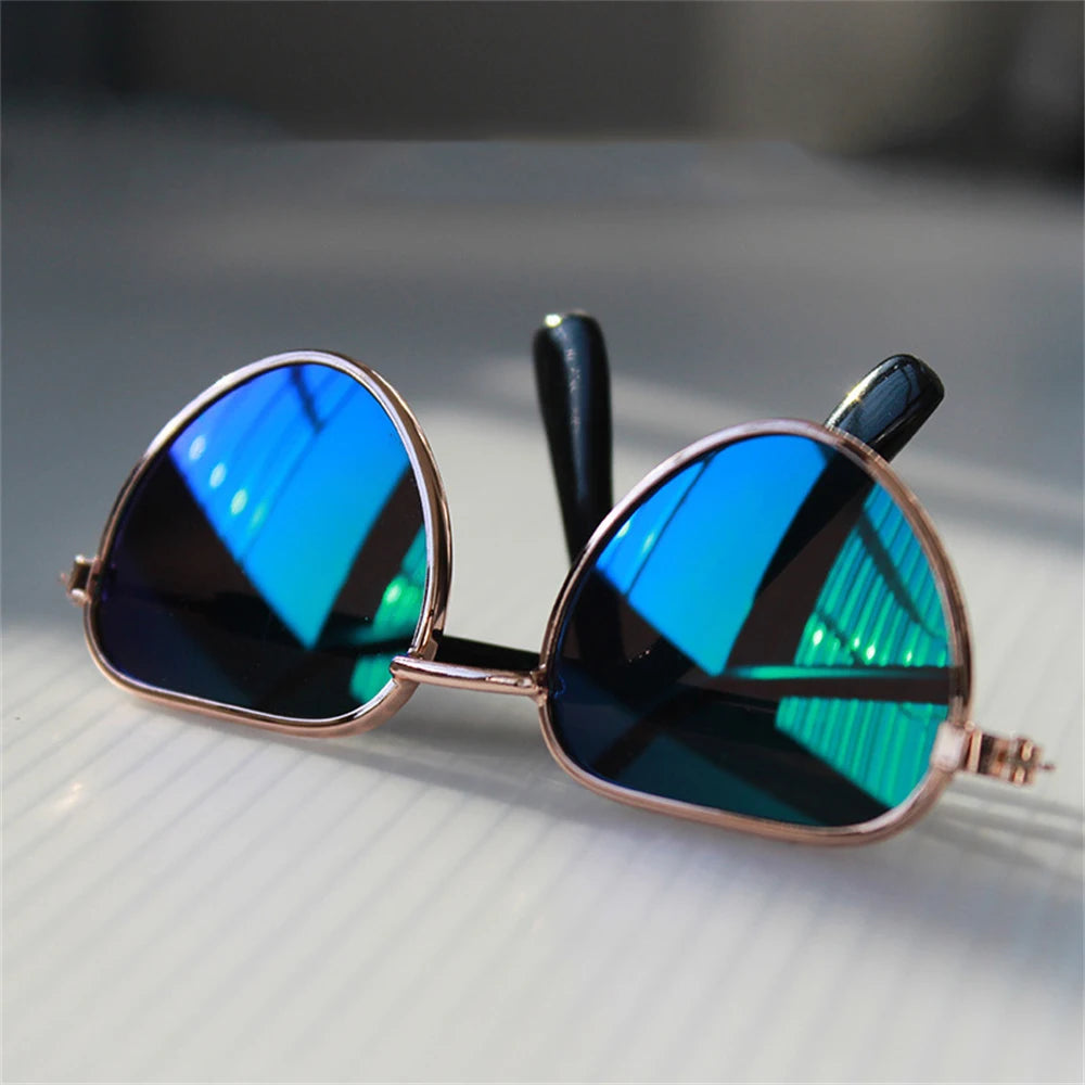 Heart-Shaped Sunglasses for Cats & Kittens
