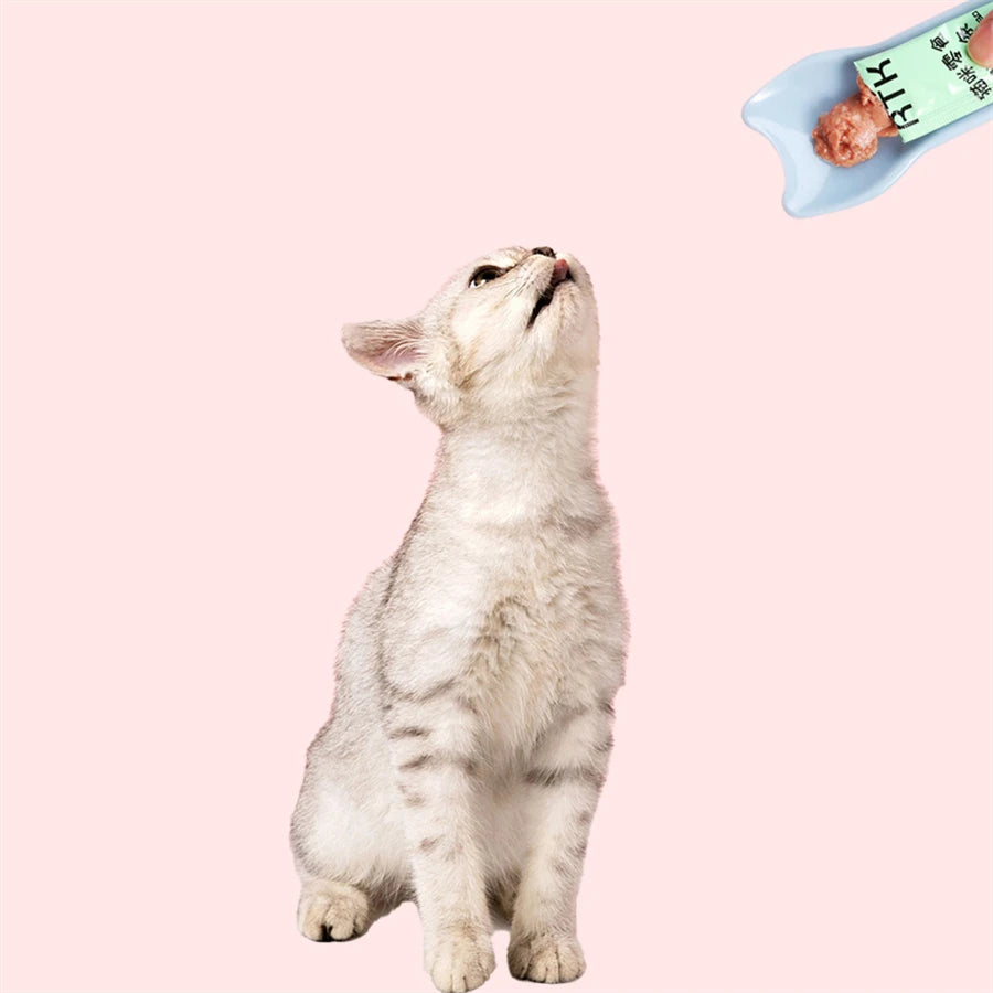 Cat Treat Squeeze Spoon – Mess-Free Feeder for Lickable Cat Treats