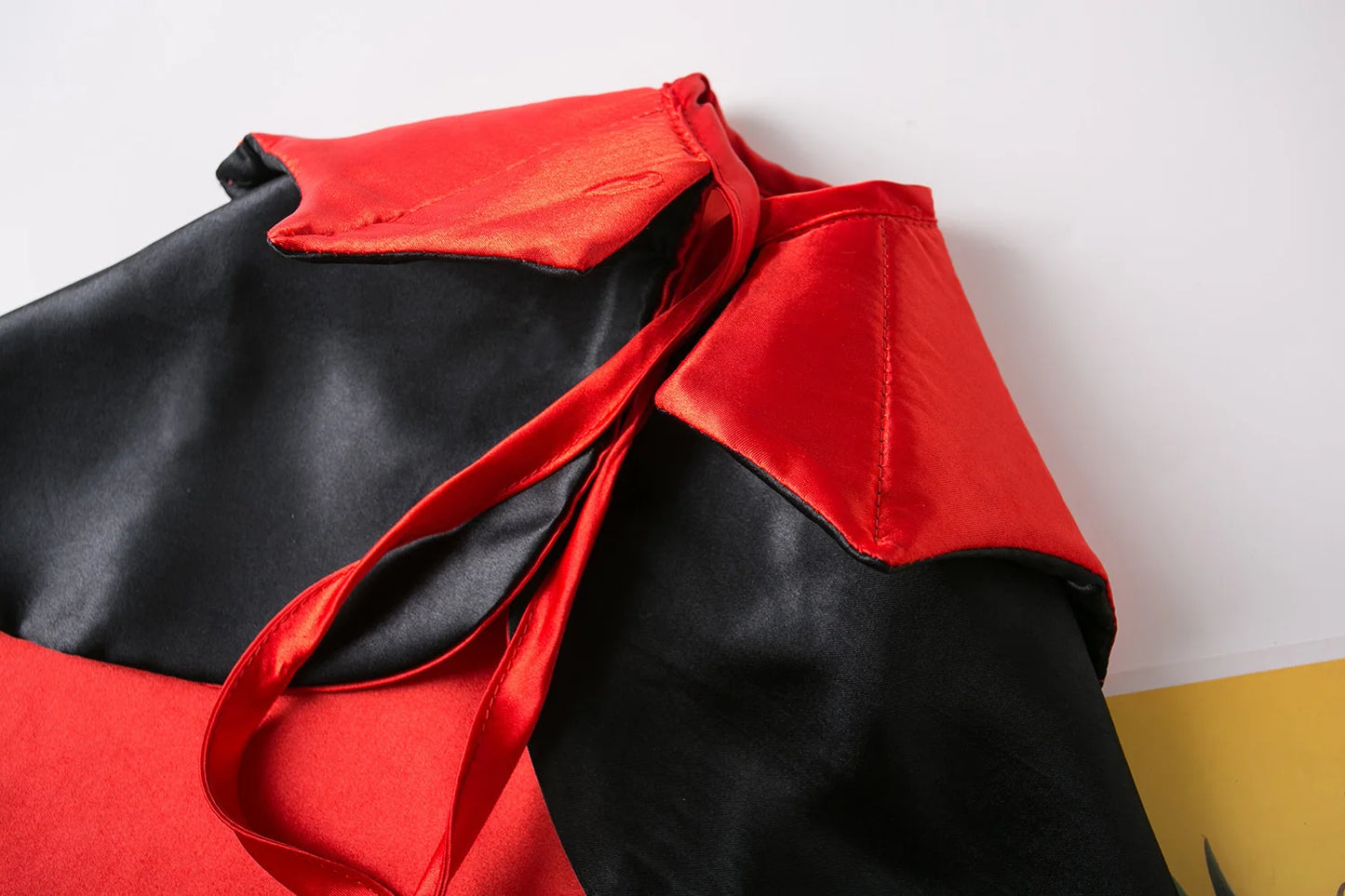 Halloween Vampire Devil Cape Costume for Dogs — Cosplay Cloak for Small, Medium & Large Dogs