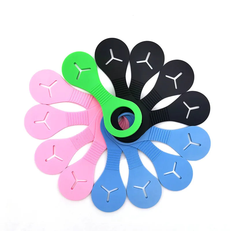 Dog Poop Bag Dispenser with Hands-Free Clip