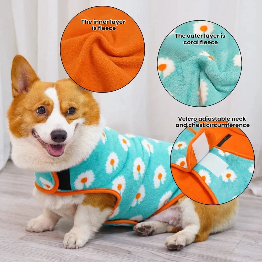 Manteau polaire à capuche pour chien avec trou pour laisse | Veste d'hiver chaude et ajustable pour chiens de petite à grande taille
