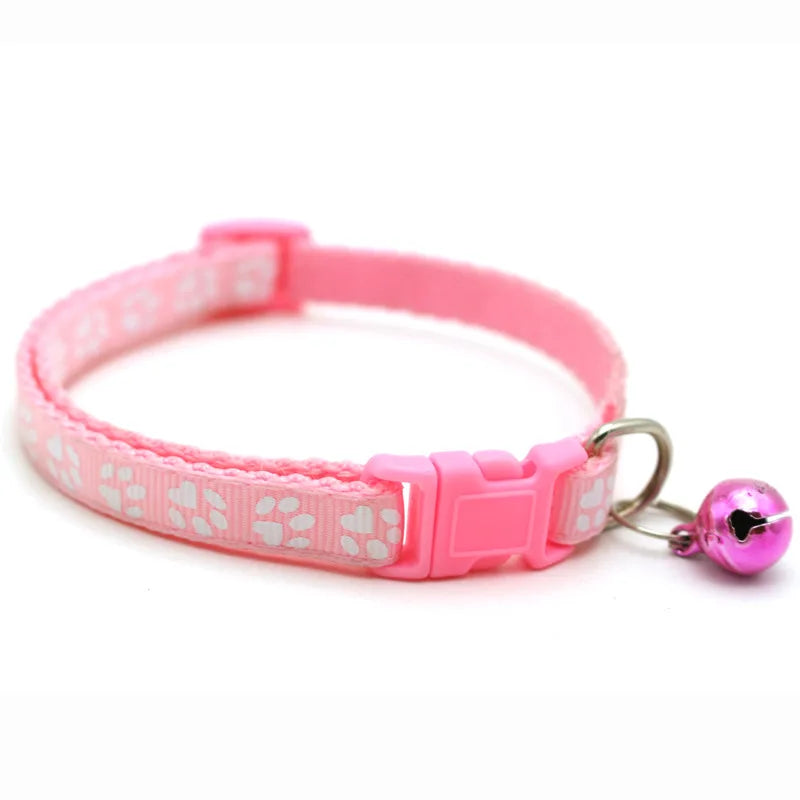 Collier pour chat avec clochette et motif patte de chat